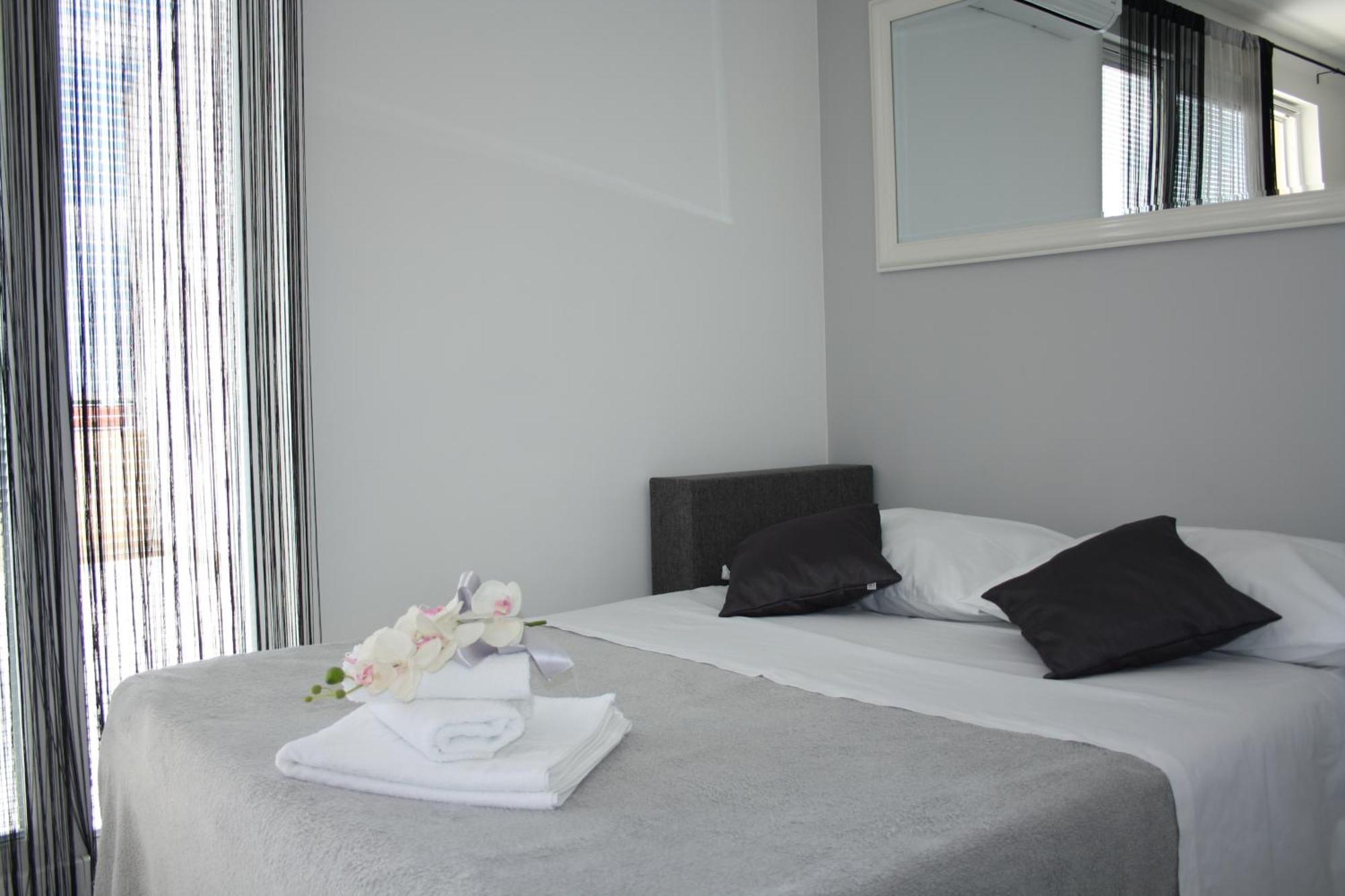 Apartment One Vision Split Buitenkant foto